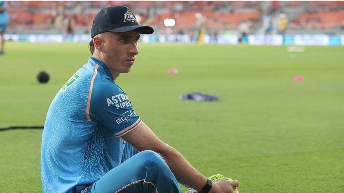 Connor Esterhuizen as a replacement for Tom Banton