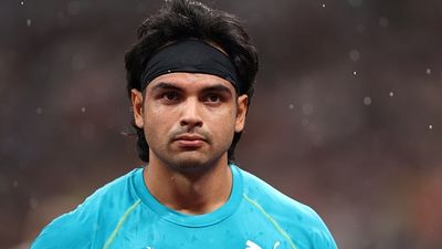 'शराब पीकर मुझे और मेरे परिवार को गंदी-गंदी गालियां दी', नीरज चोपड़ा का कोच पर सनसनीखेज आरोप SportsTak Hindi