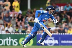 T20I क्रिकेट में सबसे ज्यादा रन बनाने वाले भारतीय क्रिकेटर, रोहित शर्मा को पछाड़ नंबर वन बनीं स्मृति मांधना SportsTak Hindi