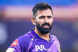 KKR के हेड कोच अभिषेक नायर पर क्या गिरेगी गाज? केविन पीटरसन की बात से खड़ा हो गया हंगामा SportsTak Hindi