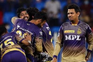 RR के खिलाफ मैच से पहले KKR की बढ़ी ताकत, आखिरकार टीम से जुड़ा घातक तेज गेंदबाज, Video SportsTak Hindi