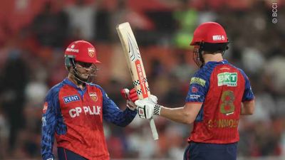 PBKS vs LSG : प्रियांश-कोनोली के धमाके से पंजाब ने उड़ाये 254 रन, लखनऊ सुपर जायंटस ने लगाया हार का 'चौका' Cooper Connolly and Priyansh Arya during an IPL match