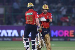 लखनऊ सुपर जायंट्स की होने वाली है मौज, टीम से जुड़ने जा रहा है विस्फोटक बल्लेबाज, जानिए कौन SportsTak Hindi