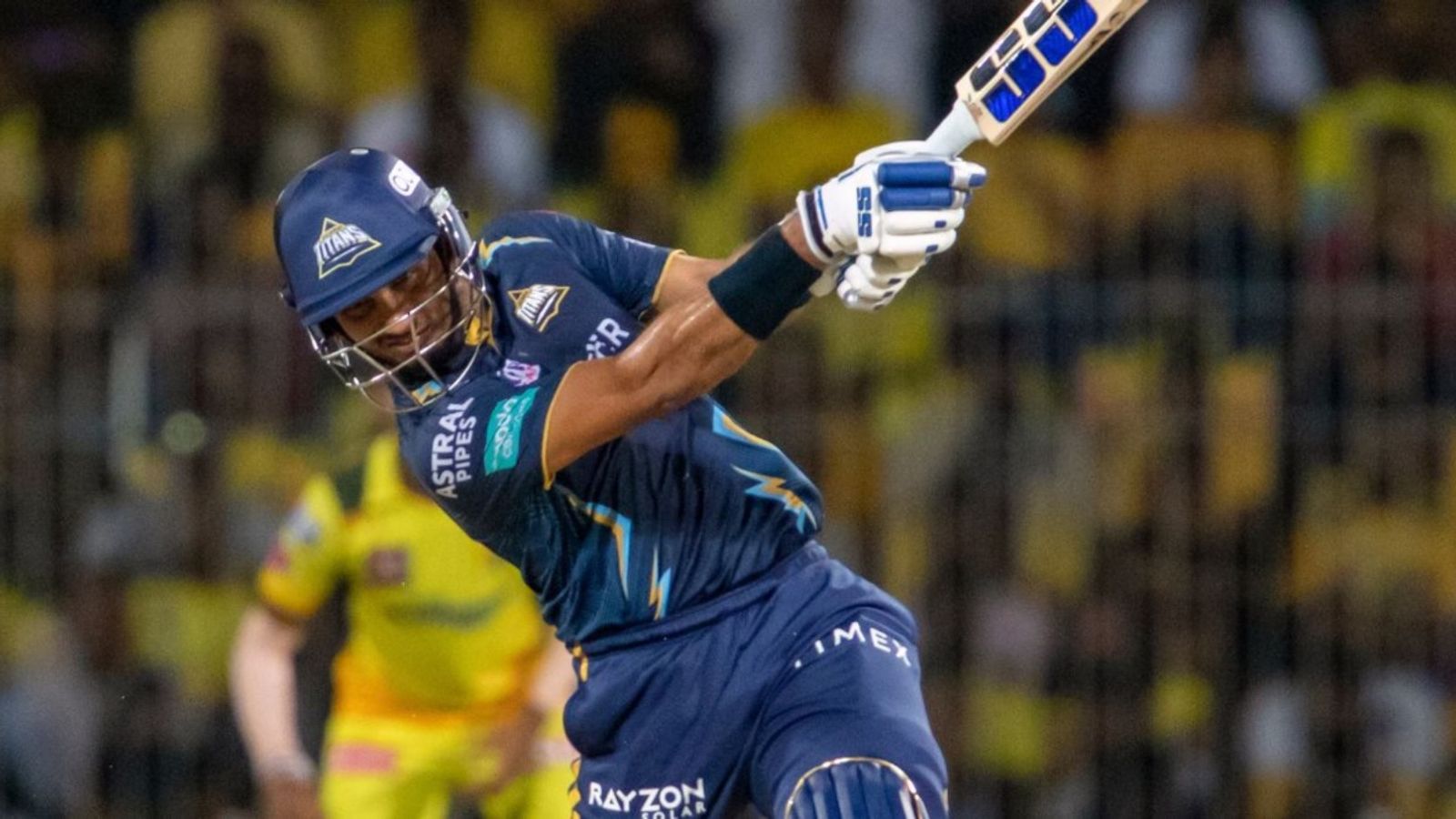 पाकिस्तानी बोर्ड ने IPL के लिए PSL छोड़ने वाले इस खिलाड़ी पर लगाया 1 साल का बैन, माफी के बाद कम की सजा दासुन शनाका आईपीएल में गुजरात टाइटंस के साथ रह चुके हैं.