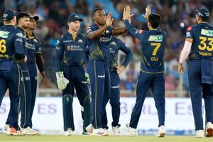 गुजरात टाइटंस 100 रन पर ढेर, मगर कप्तान शुभमन गिल ने गेंदबाजों को बताया हार का असली गुनहगार SportsTak Hindi