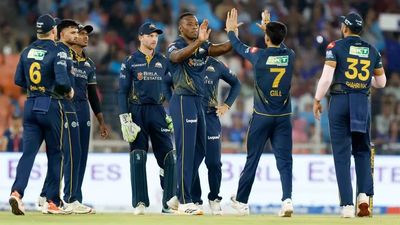 गुजरात टाइटंस 100 रन पर ढेर, मगर कप्तान शुभमन गिल ने गेंदबाजों को बताया हार का असली गुनहगार SportsTak Hindi