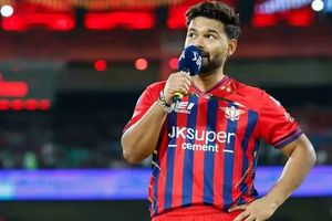 LSG के कप्तान ऋषभ पंत की बढ़ने वाली है ताकत, 8.6 करोड़ के विदेशी खिलाड़ी को लेकर आई अच्छी खबर SportsTak Hindi