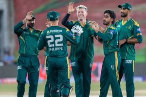 इंग्लैंड बोर्ड ने पाकिस्तान में खेल रहे इस खिलाड़ी को अपने यहां खेलने से किया ब्लॉक, BCCI बना वजह SportsTak Hindi