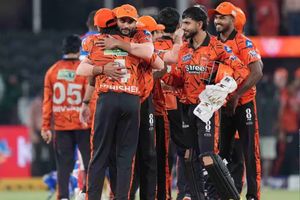 IPL 2026 Points Table: दिल्ली कैपिटल्स को हराकर टॉप-3 में पहुंची SRH, राजस्थान रॉयल्स फिसली, जानें पॉइंट्स टेबल का हाल SportsTak Hindi