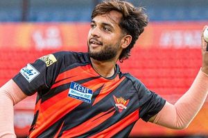 IPL: ये स्पिनर्स 20वें ओवर में हो जाते हैं सबसे ज्यादा खतरनाक, विकेटों की लगा देते हैं लाइन SportsTak Hindi