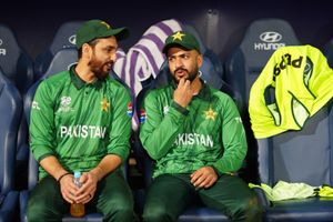 पाकिस्तानी खिलाड़ी ड्रग टेस्ट में फेल, इंग्लैंड में खेलने का मौका छिना, PCB ने शुरू की जांच SportsTak Hindi