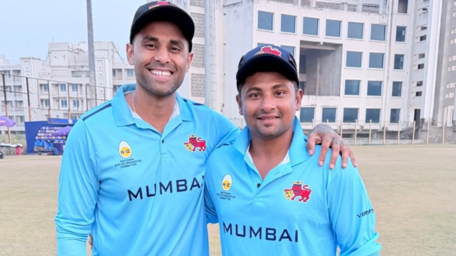 सूर्यकुमार यादव को भारी पड़ गई सरफराज खान की यह रिक्वेस्ट, जगह छिनी, रन सूखे, अब खतरे में करियर सूर्यकुमार यादव और सरफराज खान मुंबई के लिए खेलते हैं.