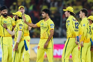 MI vs CSK: चेन्नई सुपर किंग्स खलील की जगह इस खिलाड़ी को प्लेइंग XI में करेगी शामिल, कोच का ऐलान SportsTak Hindi