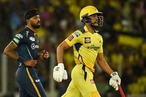 MI vs CSK मैच की लाइव स्ट्रीमिंग, पिच रिपोर्ट, हेड टू हेड रिकॉर्ड, प्लेइंग XI और वेदर अपडेट, यहां जानें सभी डिटेल्स SportsTak Hindi