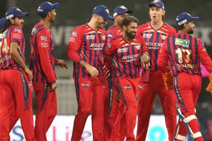 वाका जैसी पिच पर राजस्थान रॉयल्स से हारी ऋषभ पंत की LSG! हेड कोच ने पिछड़ने की बताई वजह SportsTak Hindi