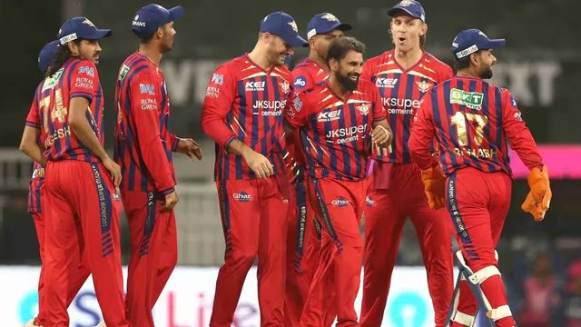 वाका जैसी पिच पर राजस्थान रॉयल्स से हारी ऋषभ पंत की LSG! हेड कोच ने पिछड़ने की बताई वजह लखनऊ ने इस सीजन अपने घर में खेले तीनों मैच गंवा दिए हैं. (PC: IPL)