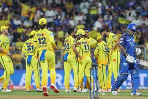 MI vs CSK: संजू के शतक और अकील हुसैन के आगे मुंबई ने टेके घुटने, चेन्नई ने MI को उसके घर में 103 रन से रौंदा SportsTak Hindi
