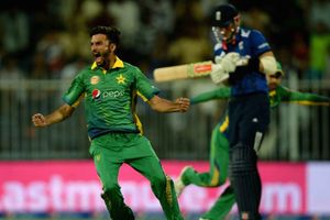 50 विकेट-500 रन फिर भी मौका नहीं, 1 टेस्ट खिलाकर भूले, 4 बजे की फ्लाइट का 3 बजे वीजा, पाकिस्तानी खिलाड़ी ने छोड़ा देश SportsTak Hindi