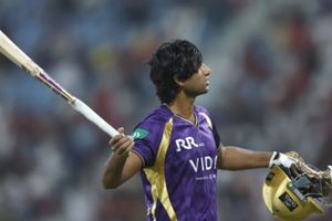 कोलकाता नाइट राइडर्स के इस नौजवान को BCCI से मिली सजा, काटी गई मैच फीस, की थी यह गलती SportsTak Hindi