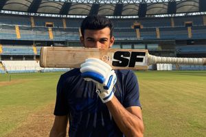 CSK का चौंकाने वाला फैसला, इस अनजाने बल्लेबाज को ट्रायल के लिए बुलाया, 6 मैच में उड़ा चुका है 26 छक्के SportsTak Hindi