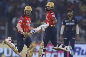 IPL 2026 में छक्के उड़ाने में भारतीयों का जवाब नहीं, नौजवानों ने सीनियर्स को पछाड़ा, देखिए कौन है सबसे आगे SportsTak Hindi