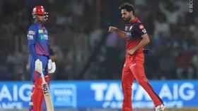 Sahil Parakh, Bhuvneshwar Kumar Sahil Parakh, Bhuvneshwar Kumar