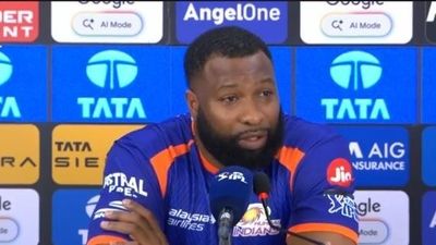 मुंबई की टीम आठ में छह मैच हारी तो भी पोलार्ड को प्लेऑफ की उम्मीद, कहा - हार स्वीकार है लेकिन हम हारे हुए नहीं हैं' kieron pollard