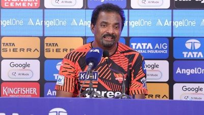 'IPL एक बिजनेस और सिर्फ चौके-छक्के से मलतब', SRH के कोच मुरलीधरन क्यों हुए आग बबूला ? Muttiah Muralitharan
