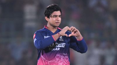 'वैभव सूर्यवंशी मुंबई इंडियंस में जा सकते हैं', युवा बल्लेबाज को लेकर RR को मिली चेतावनी SportsTak Hindi