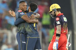 IPL 2026: विराट कोहली ने लगातार पांच चौके लगाकर कगिसो रबाडा का बढ़ाया पारा, अगले ही ओवर में गेंदबाज ने लिया बदला SportsTak Hindi