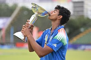 IPL 2026: वैभव सूर्यवंशी के दोस्त को सनराइजर्स हैदराबाद ने किया साइन, चोटिल शिवम मावी की जगह स्क्वॉड में शामिल SportsTak Hindi