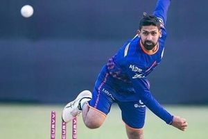 कौन हैं 33 साल की उम्र में IPL डेब्यू करने वाले रघु शर्मा? 2011 में एमएस धोनी के भारत को वर्ल्ड कप जिताने के बाद चुना क्रिकेट SportsTak Hindi