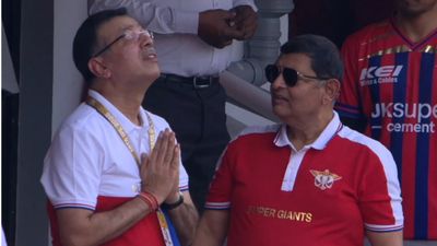 ऋषभ पंत को लखनऊ के घटिया खेल के बीच संजीव गोयनका का दर्द आया याद, बोले- हमारे मालिक का समय... SportsTak Hindi