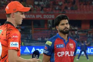 SRH vs PBKS : पंजाब के कप्तान श्रेयस अय्यर ने दो हार के बाद बदली टीम तो हैदराबाद में भी एक बड़ा बदलाव, जानें Playing XI SportsTak Hindi
