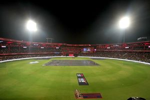 RCB के चैंपियन बनने के बावजूद छिनी IPL फाइनल की मेजबानी, KSCA का दर्द आया बाहर, कहा - तैयारी पूरी थी फिर भी... SportsTak Hindi