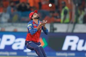 SRH vs PBKS : पंजाब किंग्स को घटिया फील्डिंग का मिला अंजाम, 235 का विशाल स्कोर बनाकर जीते हैदराबाद के निजाम SportsTak Hindi