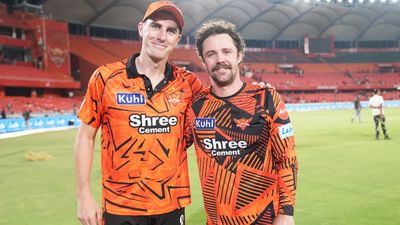 क्या कमिंस-हेजलवुड पाकिस्तान के खिलाफ वनडे सीरीज के लिए IPL छोड़ेंगे? क्रिकेट ऑस्ट्रेलिया ने दी बड़ी जानकारी SportsTak Hindi