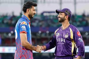 IPL 2026 Points Table : KKR ने दिल्ली को हरकार बिगाड़ा उसका खेल, जानें अंकतालिका का हाल SportsTak Hindi
