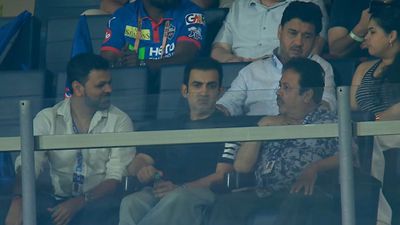 टीम इंडिया के सेलेक्शन से पहले गौतम गंभीर DC vs KKR मैच देखने पहुंचे, इस सेलेक्टर के साथ आए नज़र SportsTak Hindi