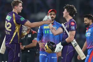 '18 साल, यह दुख देता है', DC पर मंडराया IPL 2026 से बाहर होने का खतरा, अक्षर और कुलदीप की खराब फॉर्म पर टीम डायरेक्टर ने तोड़ी चुप्पी SportsTak Hindi