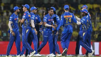 मुंबई इंडियंस को RCB से टक्कर से पहले मिली ताकत, मुकाबले के लिए उपलब्ध हुआ यह सुपरस्टार SportsTak Hindi