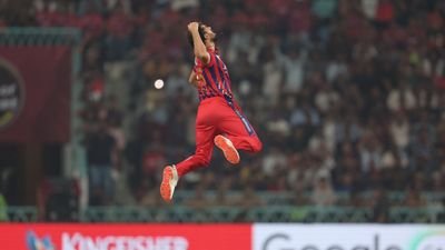 इस नए खिलाड़ी को भारत के लिए खिलाने पर बढ़ी हलचल, कोच ने की तारीफ, कहा- टीम मैनेजमेंट को चुनौती है कि... SportsTak Hindi