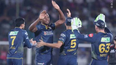 IPL 2026 Points Table : गुजरात को जीत से अंकतालिका में बड़ा फायदा, जानें राजस्थान का क्या हुआ ? Gujarat team players