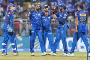 RCB के खिलाफ मैच धुलने पर क्या IPL 2026 से बाहर हो जाएगी मुंबई इंडियंस? SportsTak Hindi