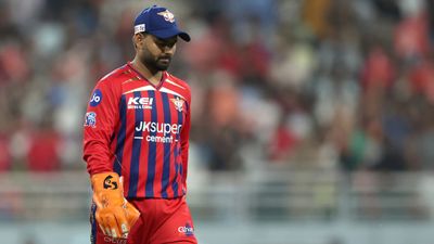 ऋषभ पंत को ले डूबा 27 करोड़ का टैग! LSG के डायरेक्टर का तीखा जवाब, बोले- यह सवाल तो... SportsTak Hindi