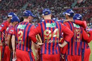 IPL 2026 से लखनऊ-मुंबई बाहर, जानिए अब किन टीमों पर मंडरा रहा खतरा और कौन है सेफ SportsTak Hindi