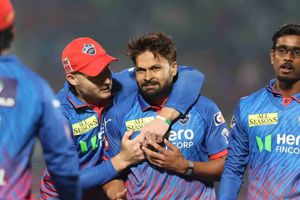10 साल में पहली बार, दिल्ली कैपिटल्स ने IPL मैच में नहीं डाली एक भी स्पिन की गेंद SportsTak Hindi