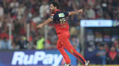 IPL 2026 में शानदार फॉर्म के बीच भुवनेश्वर कुमार का टीम इंडिया में वापसी पर बड़ा बयान, कहा- मैंने गोल बनाना ही छोड़ दिया, क्योंकि... SportsTak Hindi