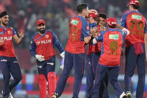 IPL 2026: लगातार चार हार के बाद क्या पंजाब किंग्स की टीम में होगा बड़ा बदलाव? कोच ने सब कुछ कर दिया साफ SportsTak Hindi