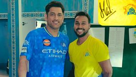 Mahendra Singh Dhoni wihh CSK Net Bowler Jishan Adil Mahendra Singh Dhoni wihh CSK Net Bowler Jishan Adil